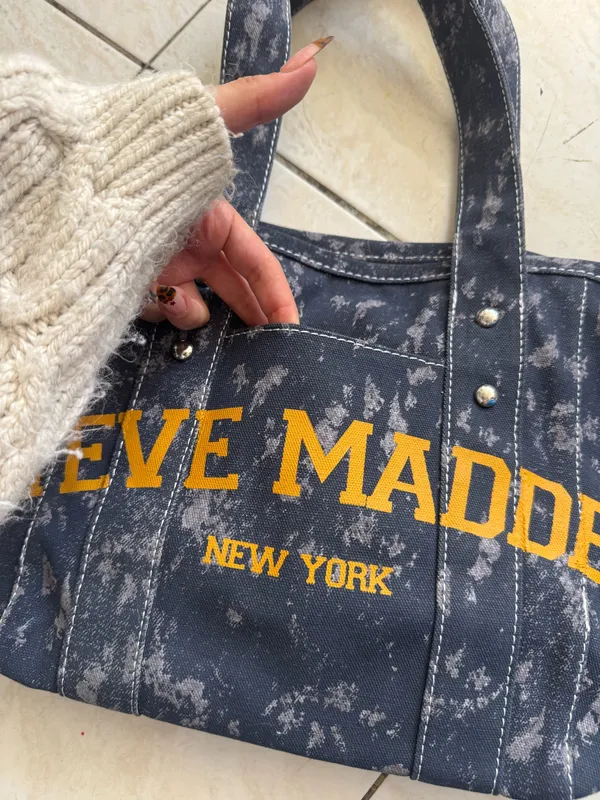 Steve Madden navy blue tote bag with white speckled pattern - Image 2
