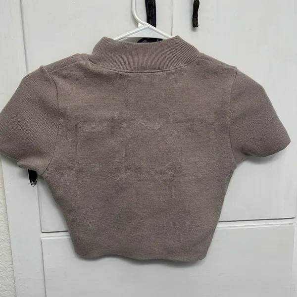 Zara soft stretch top in lilac, size medium - Image 2