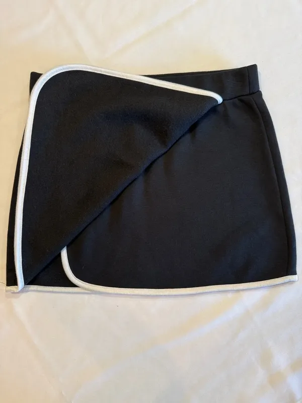 LAZY SUNDAY Black & White Skirt Sporty Wrap-Style Athleisure Size Medium NWT - Image 8