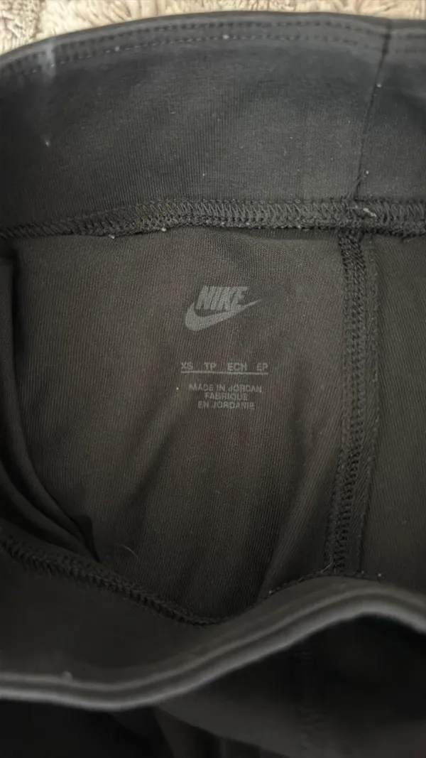 Nike Leggings - Image 3
