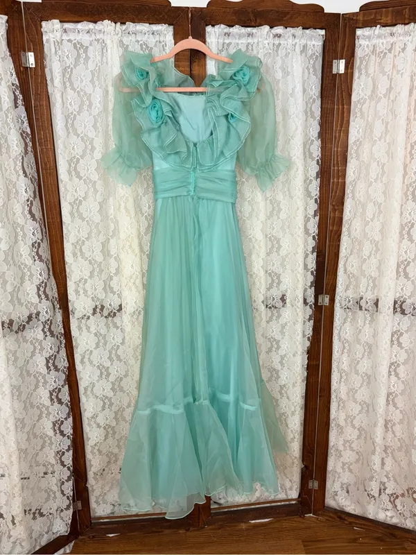 Darling Vintage 1970s/80s Mint Prom/Bridesmaid Gown - Image 4