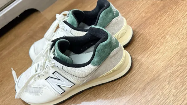 New Balance 574 Women’s Size 10 - Mens Size 8.5 - Image 4