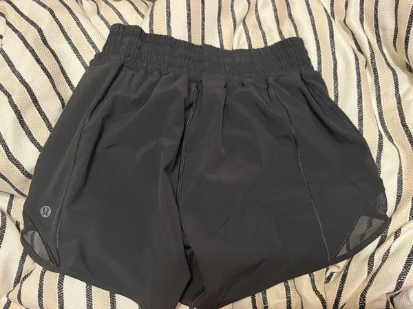 Lululemon Shorts Low-Rise Hotty Hot 4" 2 - Image 2