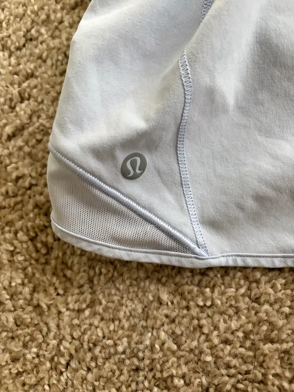 Lululemon Hotty Hot 2.5" Low-Rise - Image 2