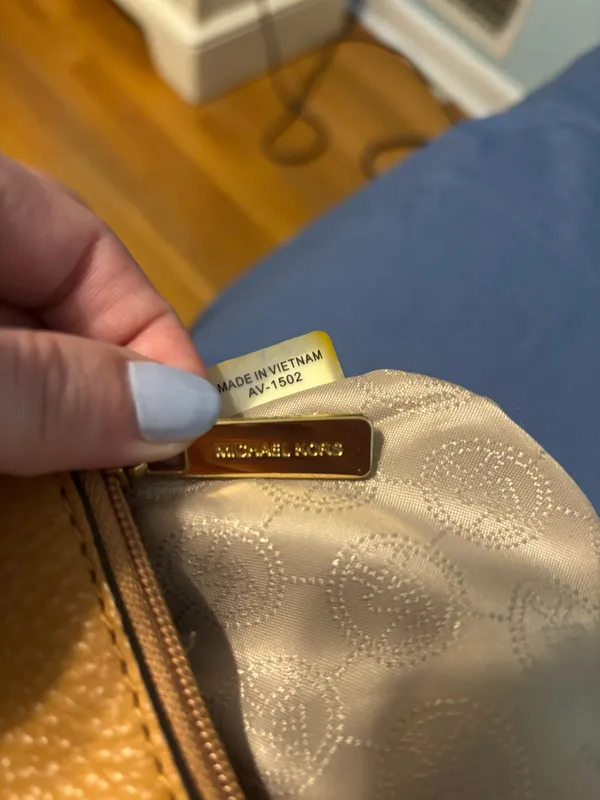 Michael Kors Purse Crossbody - Image 7