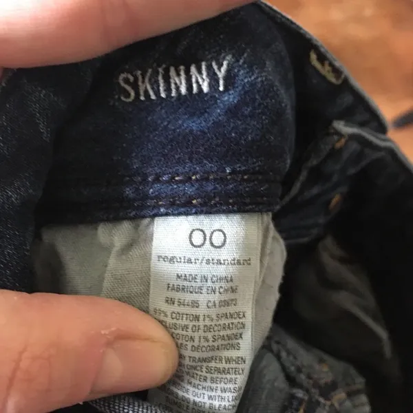 American Eagle 00 mom skinny jeans - Image 2