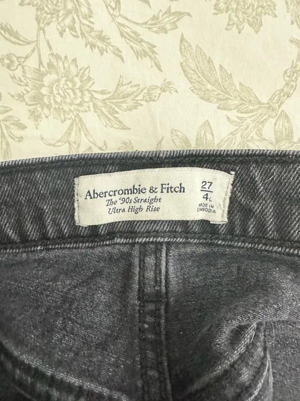 Abercrombie Jeans 90s Ultra High-Rise - Image 4