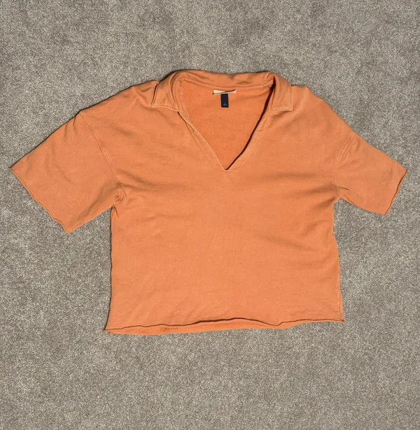 Oversized V - Image 2