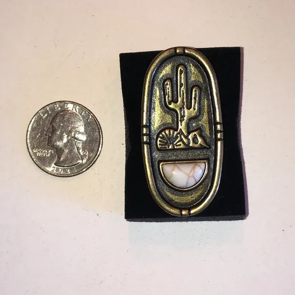 Southwestern Aged Gold-Tone Cactus Ring with Faux Stone - Image 3
