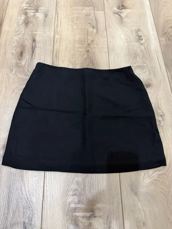 Black Mini Skirt with Side Slit - Image 3