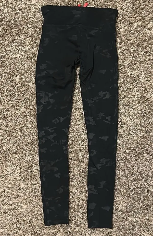 SPANX Faux Leather Leggings Matte Black Camo Medium - Image 2