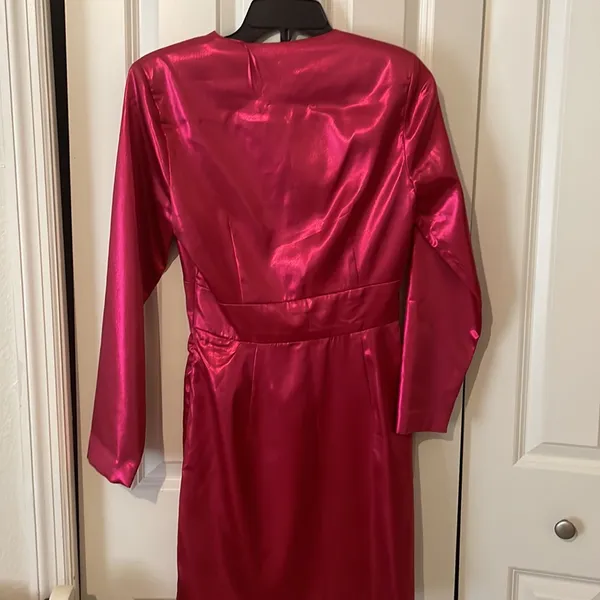 Zara Laminated Fuschia Mini Dress Vneck - Image 5