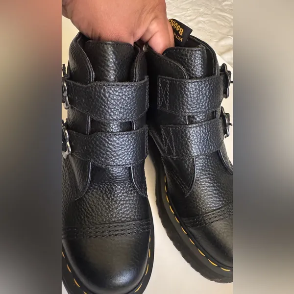 Dr. Martens Women's Devon Flower Buckle Black Leather Platform Boots Size 7 - Image 9