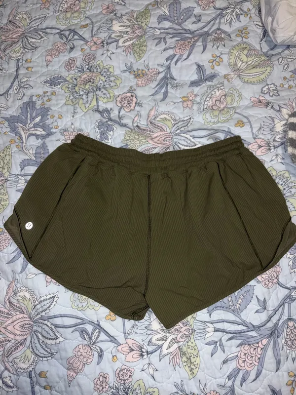 Lululemon Speed Up 2.5" Shorts - Image 4