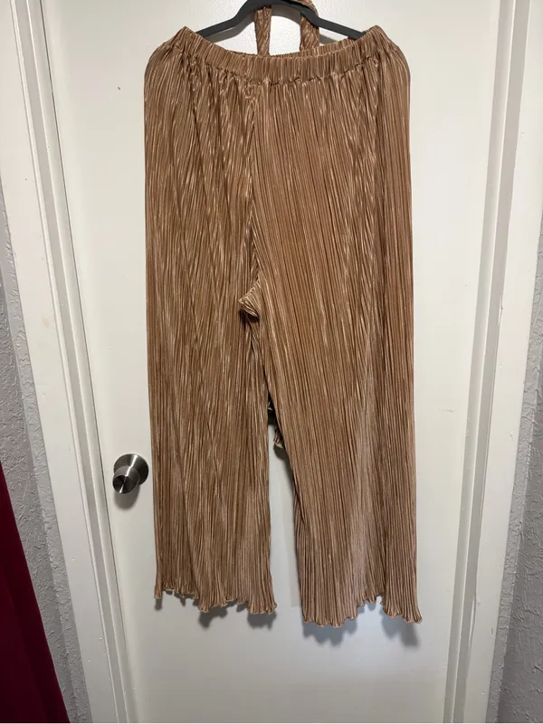 SheIn Pleated Wide-Leg Pants Set- Brown - Image 3