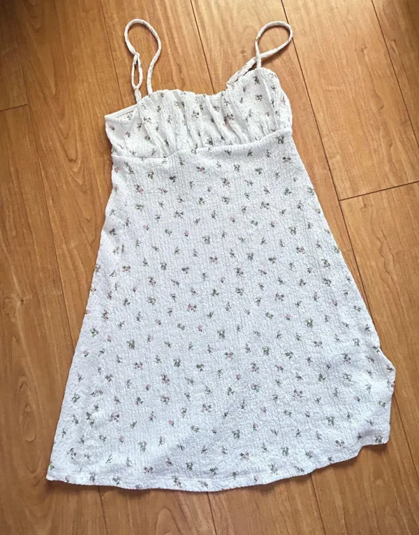 H&M Floral Mini Dress - Image 3