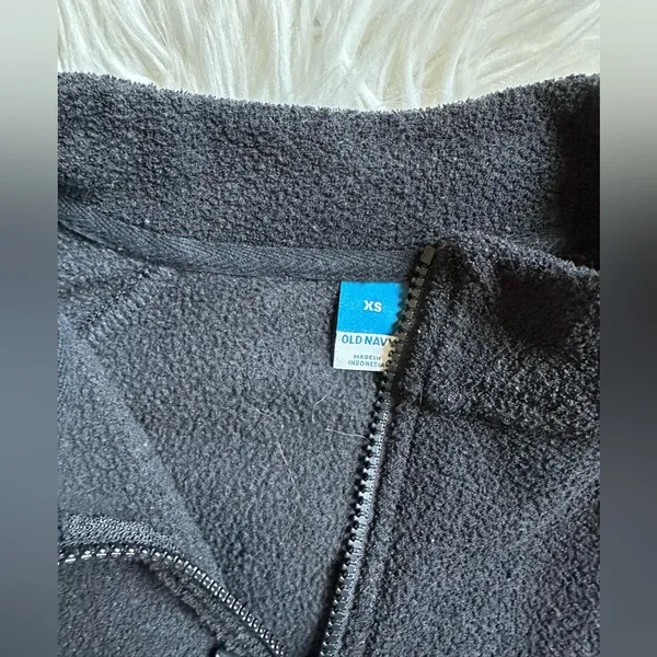 Old Navy Textured cropped half zip pullover - Image 7
