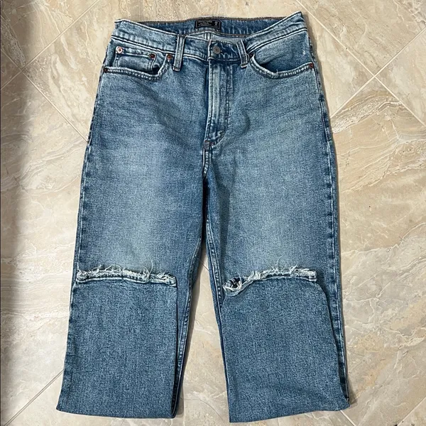 Abercrombie & Fitch Ultra High Rise Straight Size 28R - Image 6