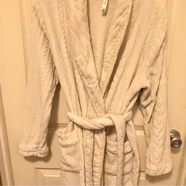 Gilligan & O'Malley Robe Size M - Image 5