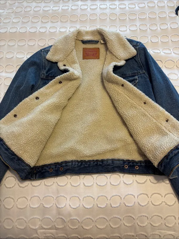Levi's Sherpa Trucker Denim Jacket Blue Size Small - Image 9