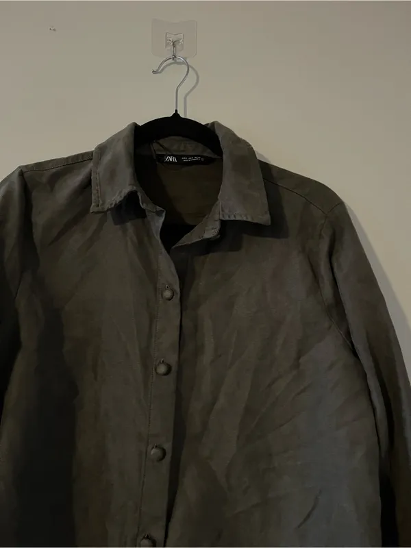 Zara Olive Green Button Up Shirt Small Minimalist Capsule Wardrobe Quiet Luxury - Image 3