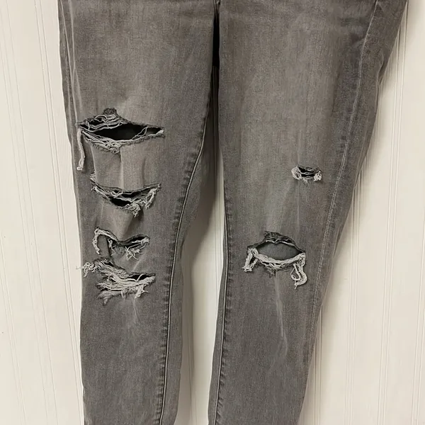 American Eagle hi-rise Jegging Grey distressed jeans. - Image 11