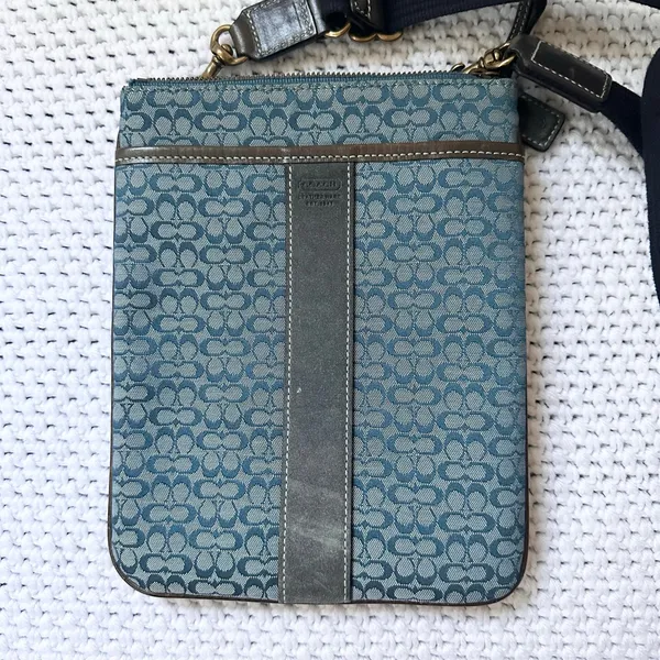 Coach Blue Vintage Y2K Canvas Leather Signature CC Slim Crossbody Swing Pack Bag - Image 2