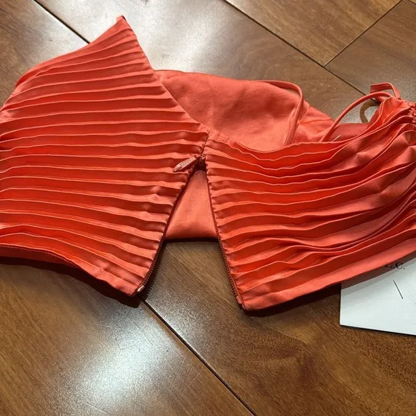 ALC Frank NWT Pleated Coral Crop Camisole Top size‎ 2 - Image 9