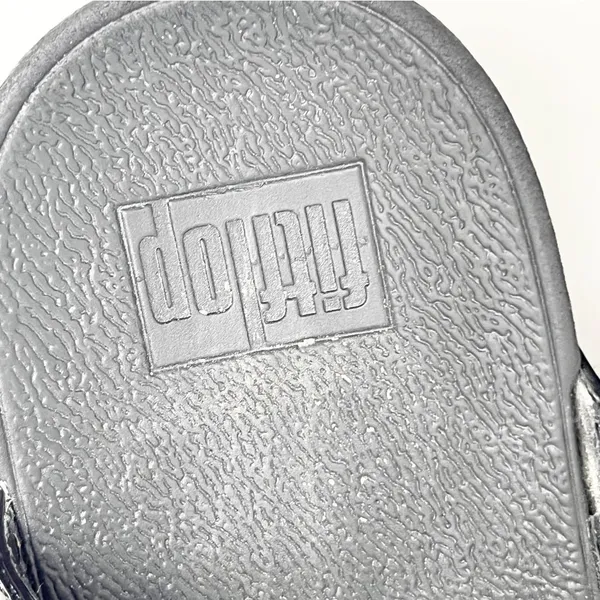 FIT FLOP Black Silver Buckle Thong Flip Flops 8 Beach Summer Spring - Image 9