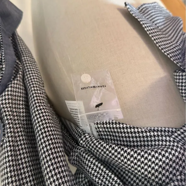 Tommy Hilfiger Black and White Houndstooth Check Button-Down Shirt Sz M - Image 4