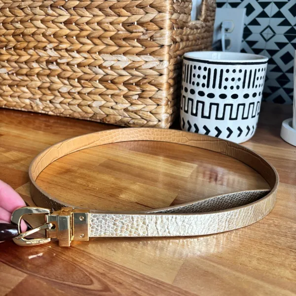 Michael Kors Genuine Leather Reversible Women's Belt Gold Buckle Detail 38" Long - Image 6