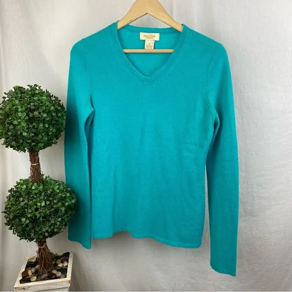100% Cashmere Blue Long Sleeve V Neck Sweater From Peck & Peck M - Image 2