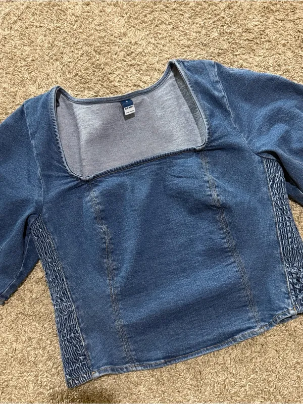 Old Navy Square-Neck Denim Cropped Top - Image 2