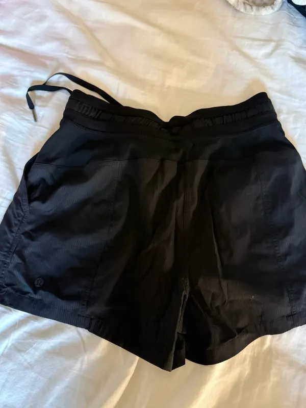 Lululemon Dance Studio Shorts 3.5" - Image 2