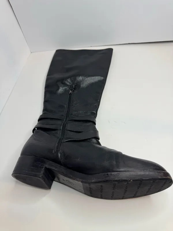 Via Spiga Black Leather Boots Womens Size 7.5M - Image 5