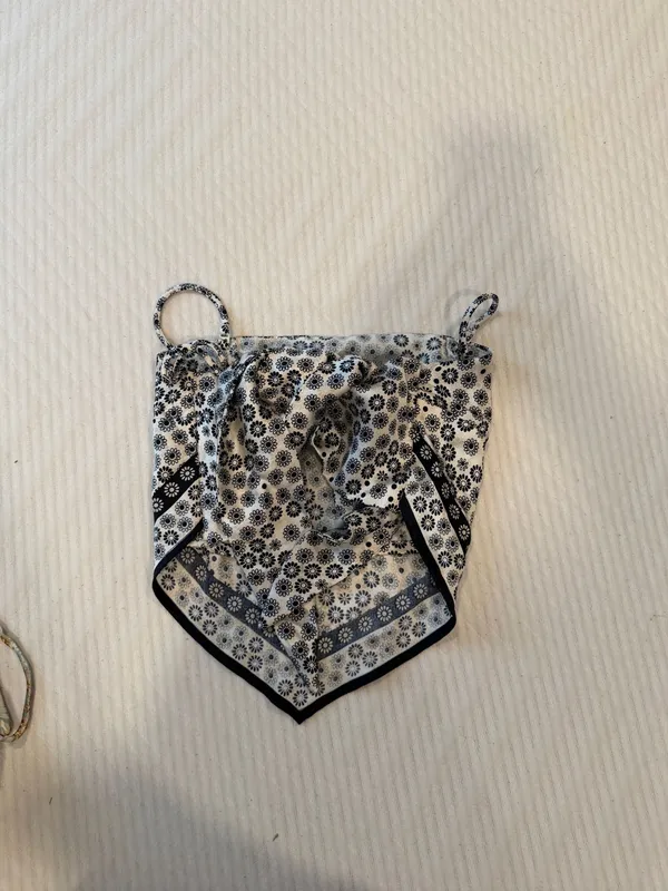 Garage Strappy top with tied open back XS - Image 2