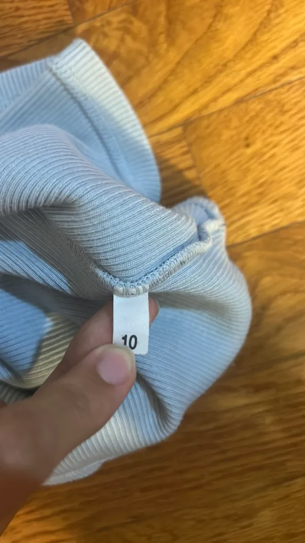 brandy melville baby blue tank top - Image 3