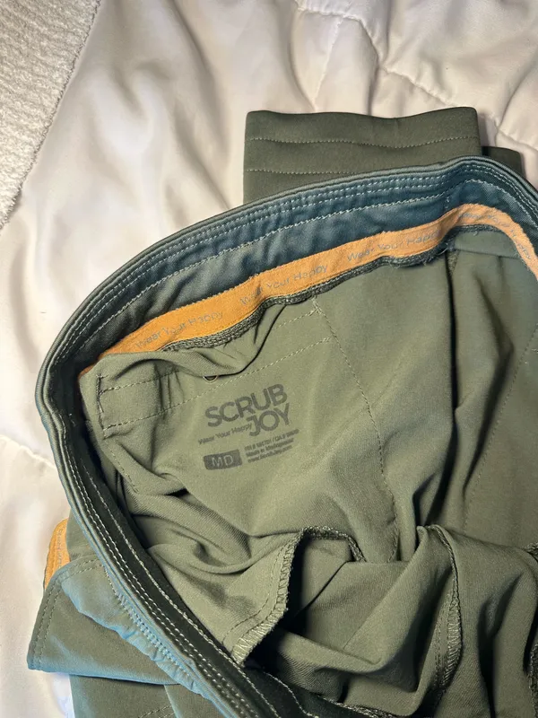 Scrub joy matching set Green - Image 5