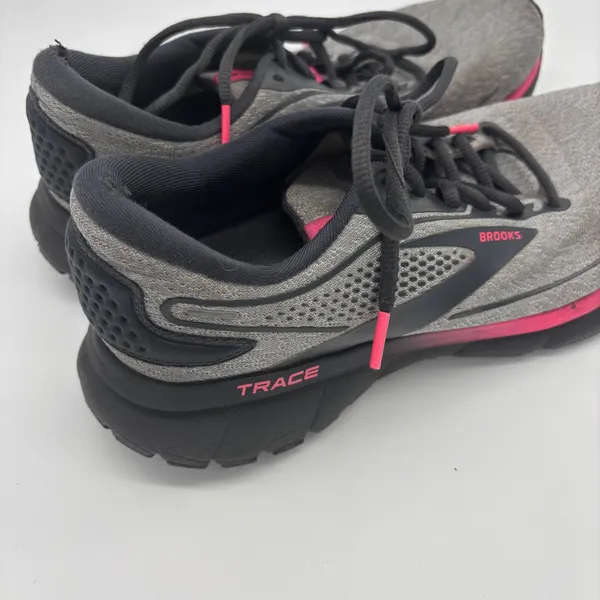 Brooks Trace Women Running Shoes Grey Pink Size 9.5 - Image 4