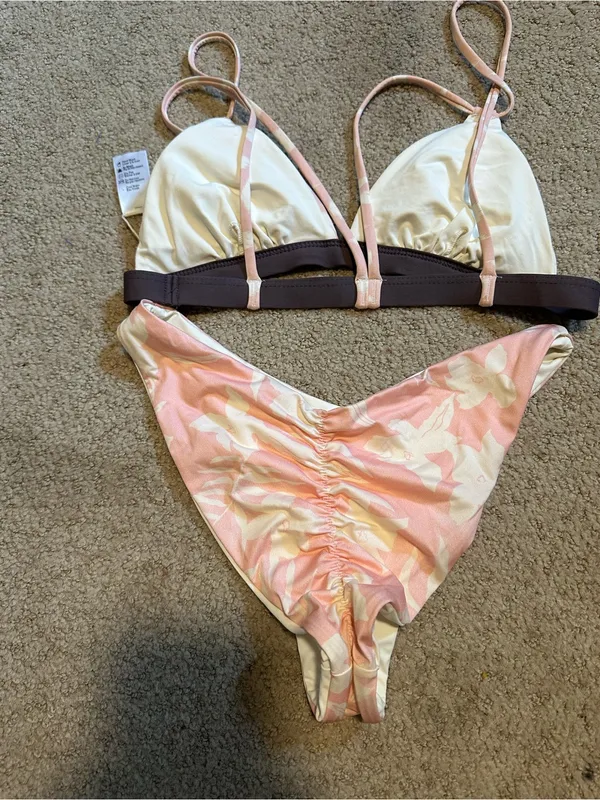 NWOT L*Space bikini set pink floral extra small - Image 4