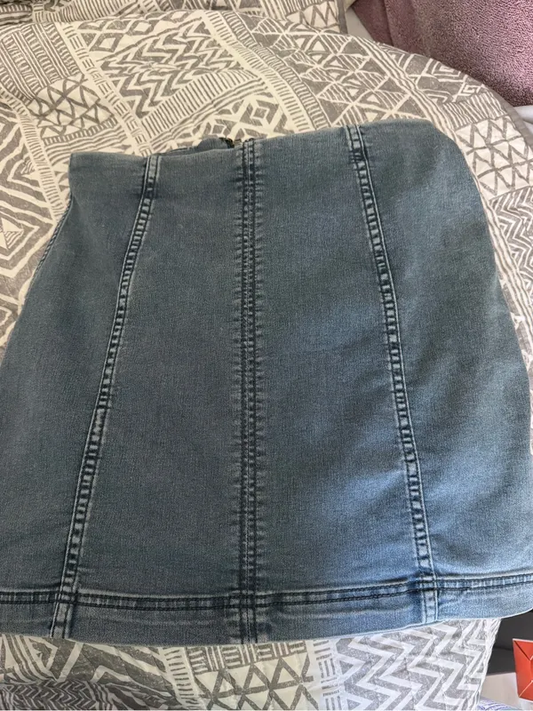 Free People Denim Mini Skirt Size 8 Y2K Blue Wash Stretch - Image 2