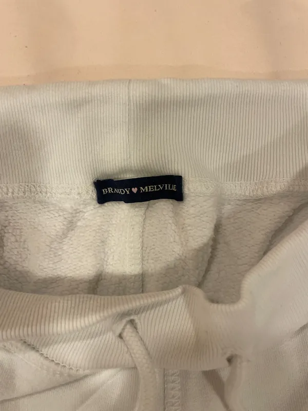 Brandy Melville Sweatpants - Image 4