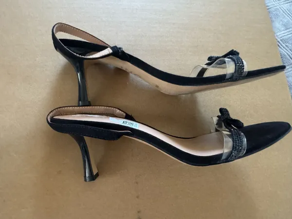 INC Linette Black Suede Bow Clear and black Jewel Strap Heeled Sandals size 9 - Image 2