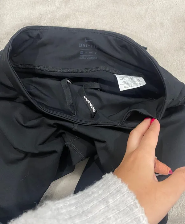 Black Cropped Leggings Size Xs - Image 11