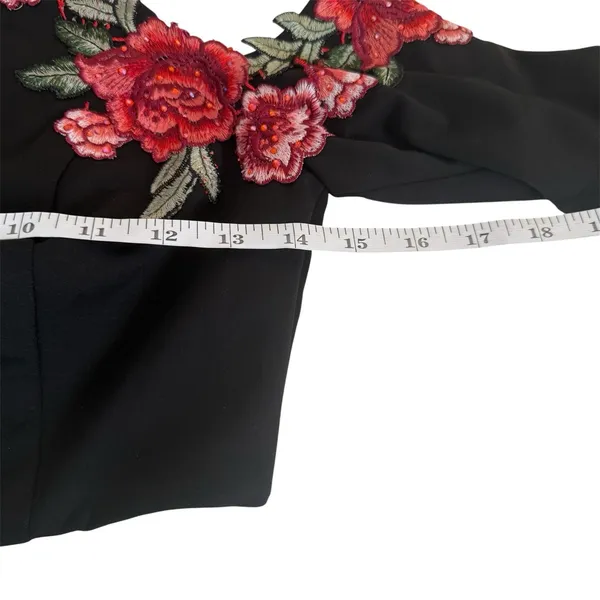 La Femme Black Floral Appliqué Cropped Bell Sleeve Cold Shoulder‎ Top Size 00 - Image 11