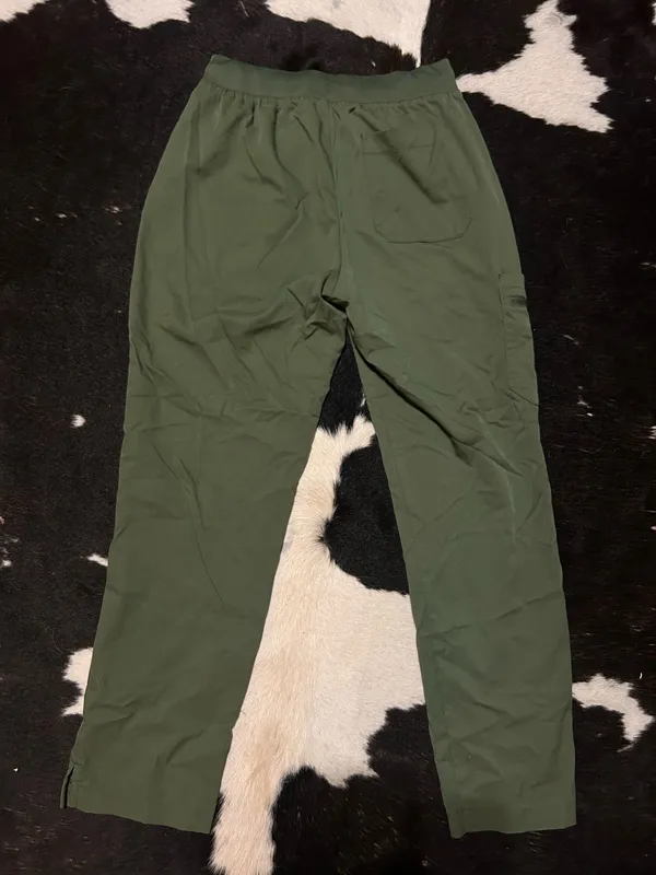 Hanes scrub pants - Image 3