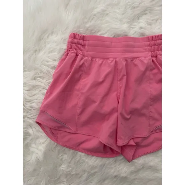 Lululemon Hotty Hot High Rise Lined Shorts 4" Candy Cloud Size 4 - Image 3