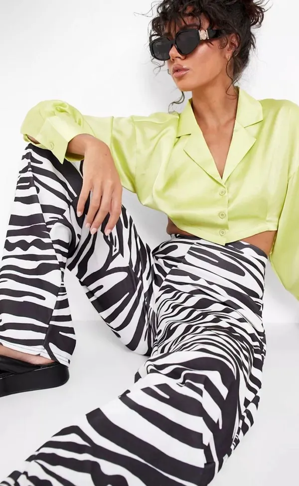 Boohoo Trendy Zebra Print Wide Leg Flare Pants - Image 2
