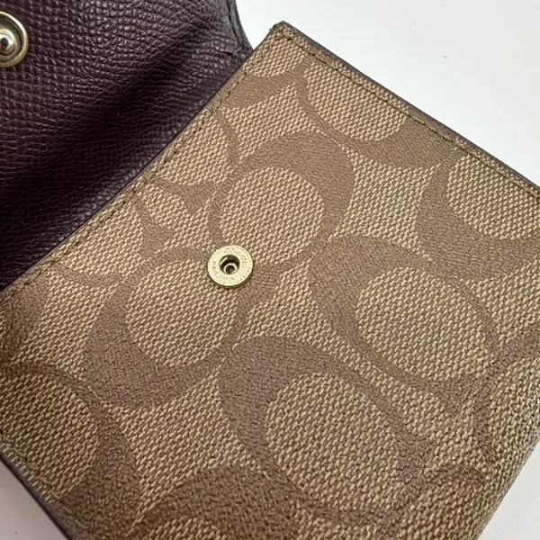 Coach Signature C Brown Beige Patent Leather Wallet - Image 4