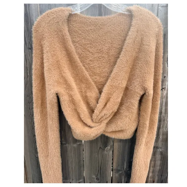 Aerie NEW Fluffy-4-Ever Reversible Twist Sweater In Cappuccino Size L - Image 3